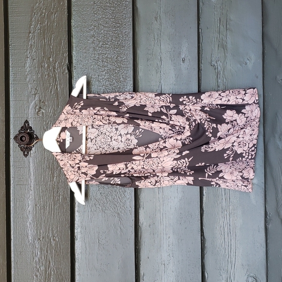 CABI #594 Pink & Brown Floral Print Wrap Top sz S - Picture 2 of 8
